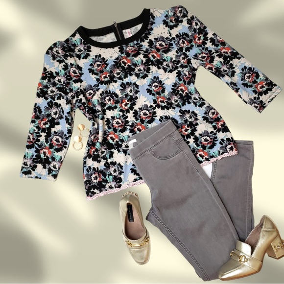 Floral Blouse - Picture 1 of 8